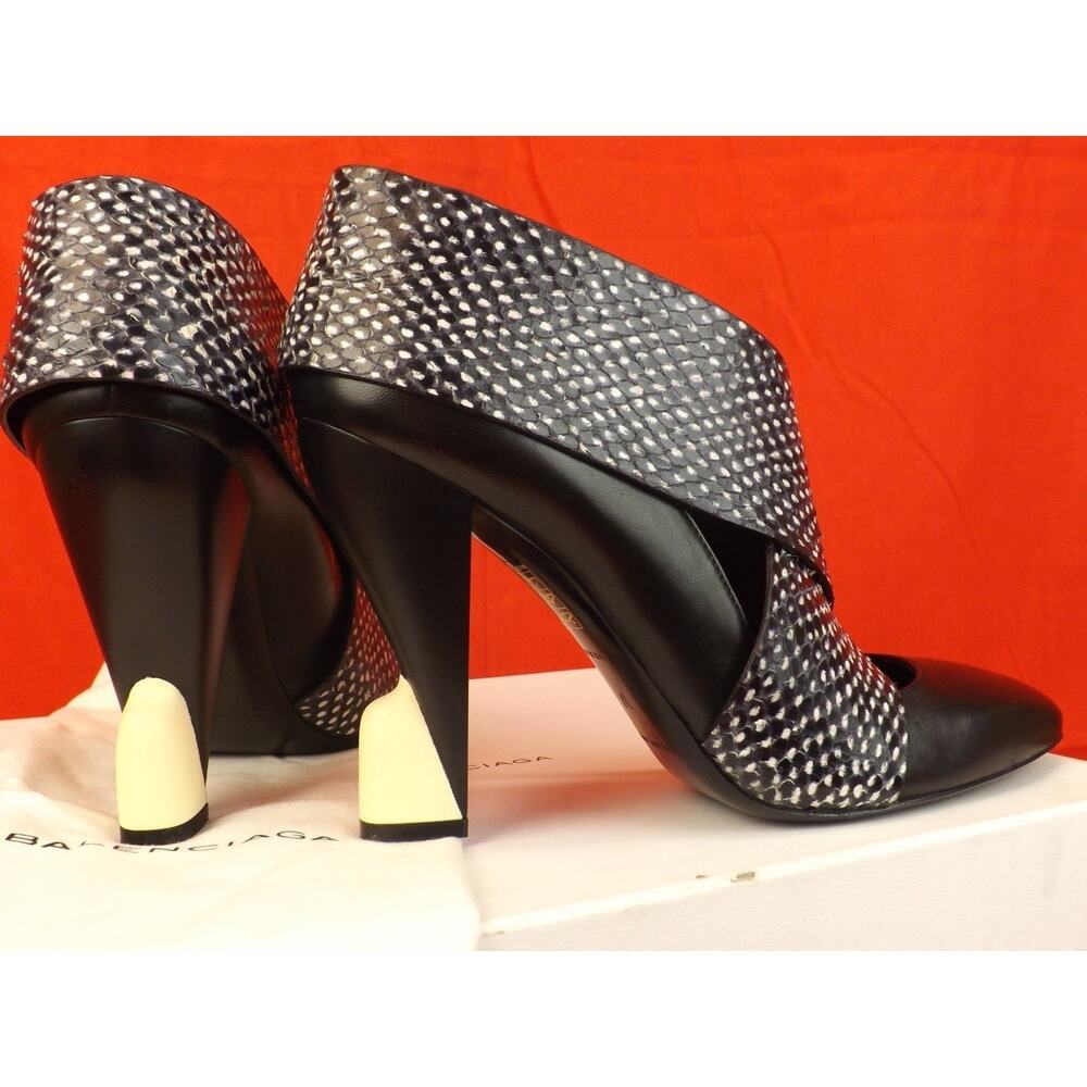 BALENCIAGA BLACK WRAP SNAKE PRINT LEATHER SCULPTURE HEELS PUMPS 36 292683 - Picture 3 of 11